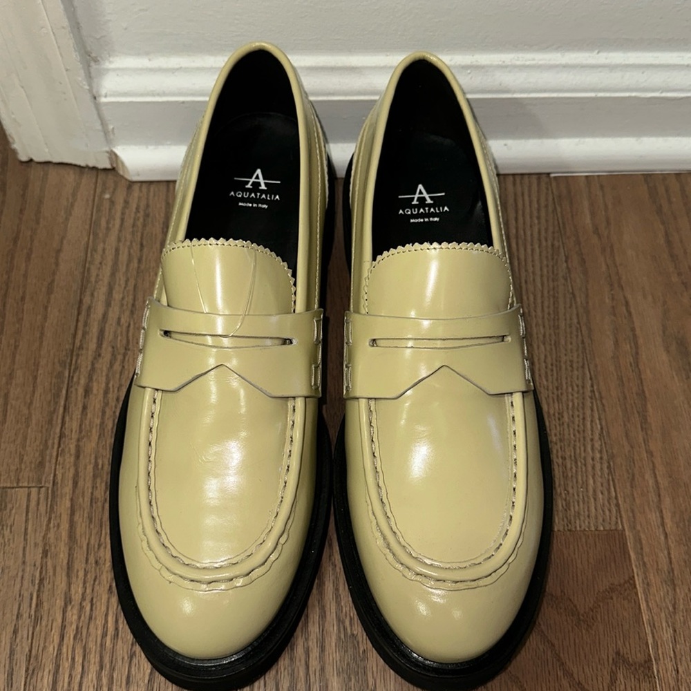 NWOB!Aquatalia Marcie women’s leather loafers!